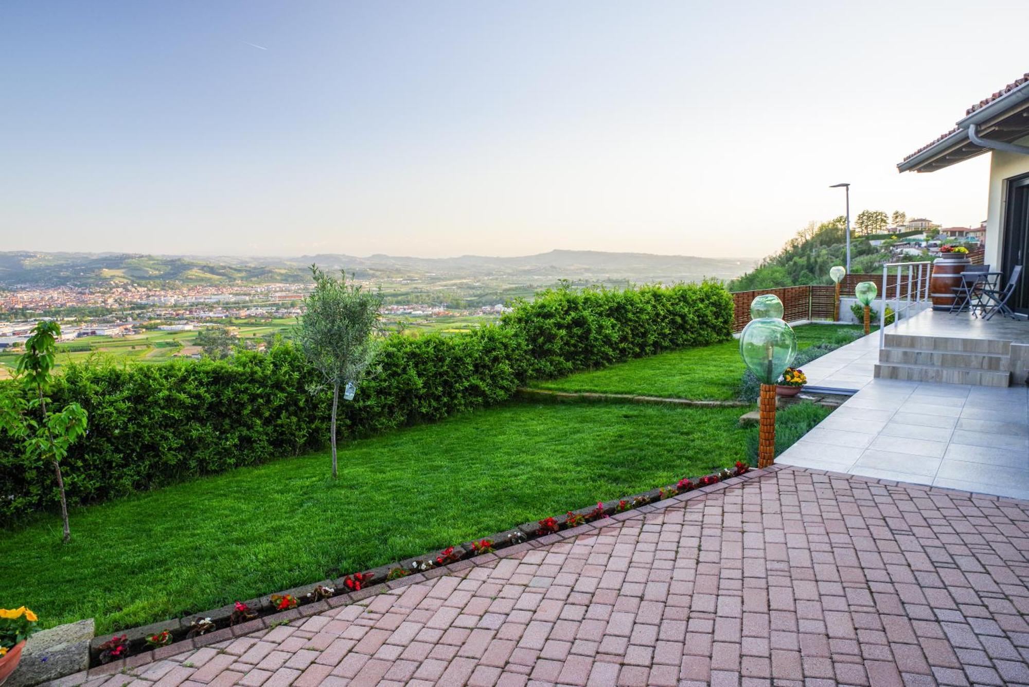 Vista Langhe - Cerratohouses Guarene Kültér fotó